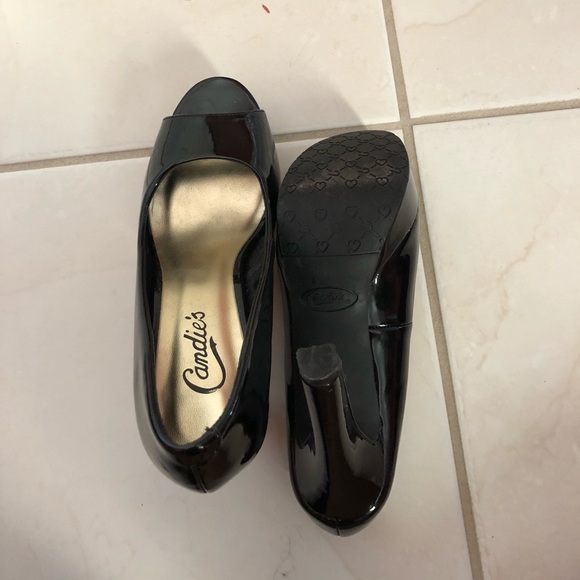 Black heels - Picture 3 of 6